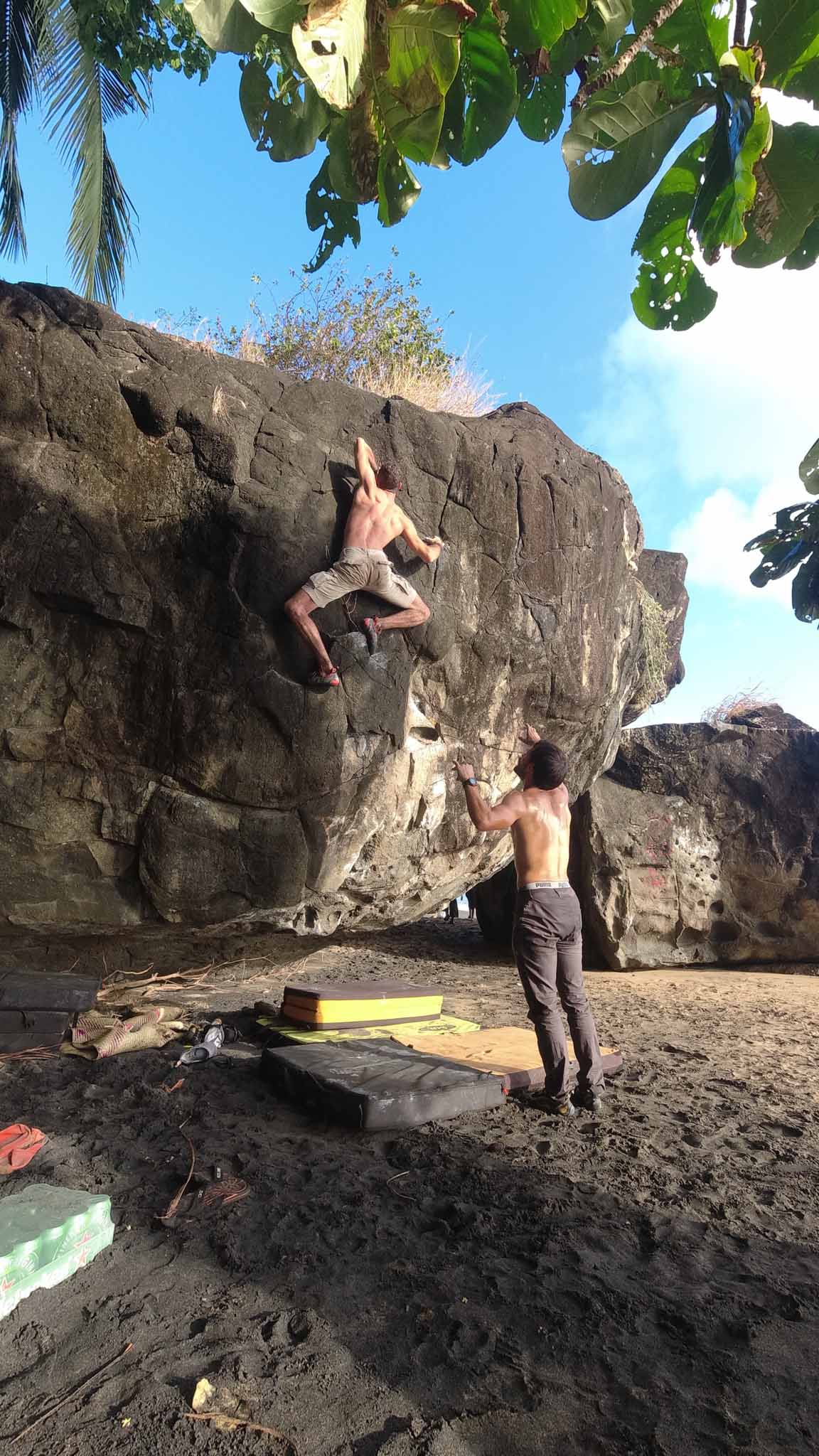 Mayotte Escalade – Grimpez, explorez et vivez l’aventure verticale