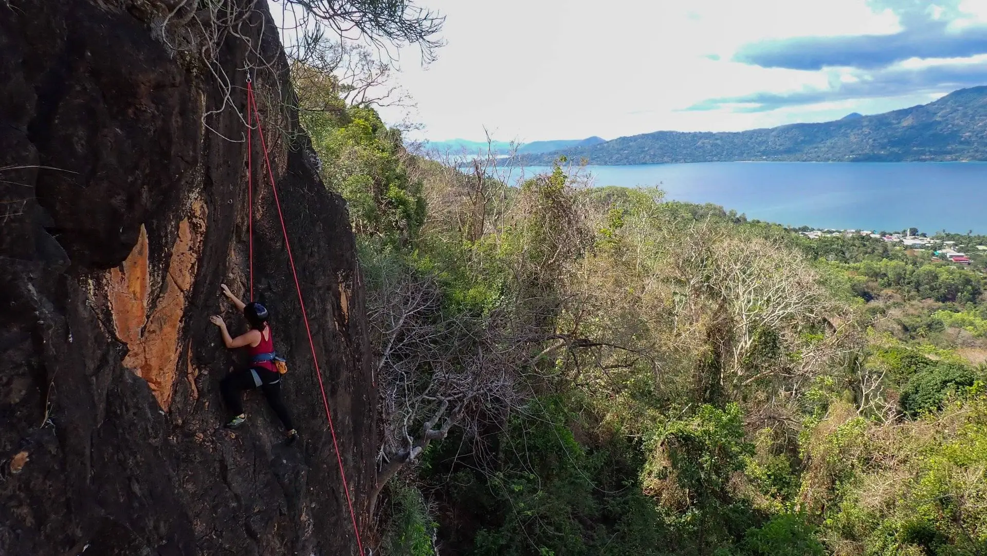 Mayotte Escalade – Grimpez, explorez et vivez l’aventure verticale