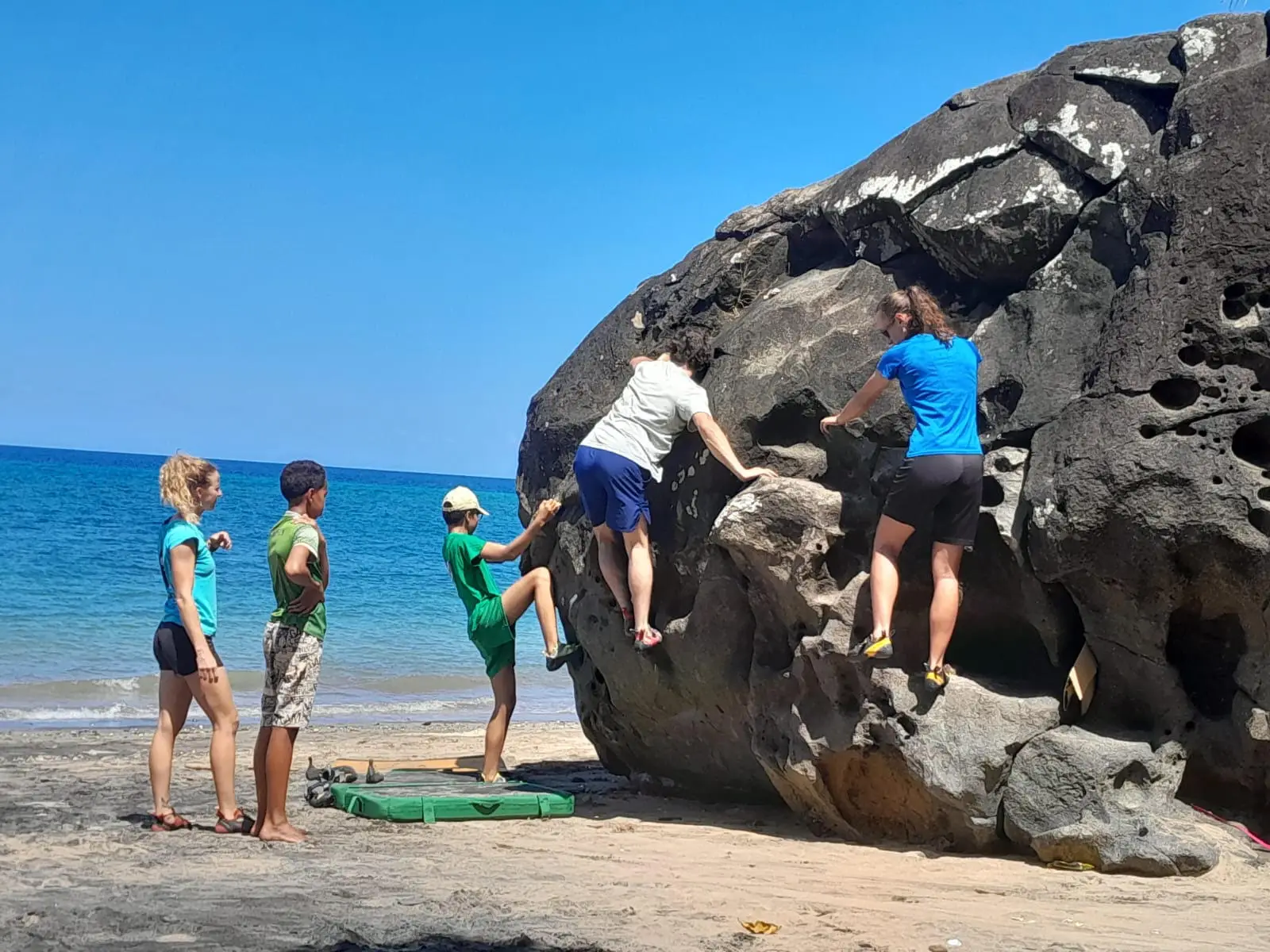 Mayotte Escalade – Grimpez, explorez et vivez l’aventure verticale